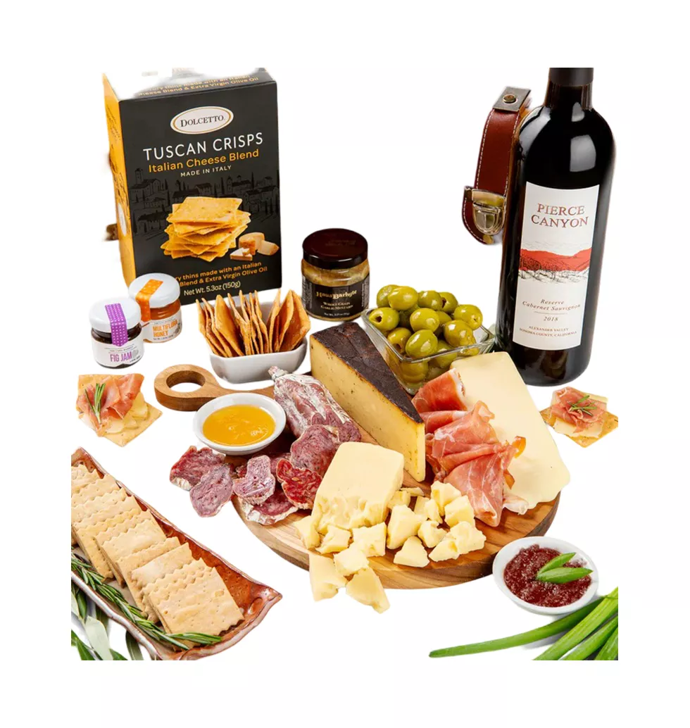 Gourmet Picnic Extravaganza Gift Set